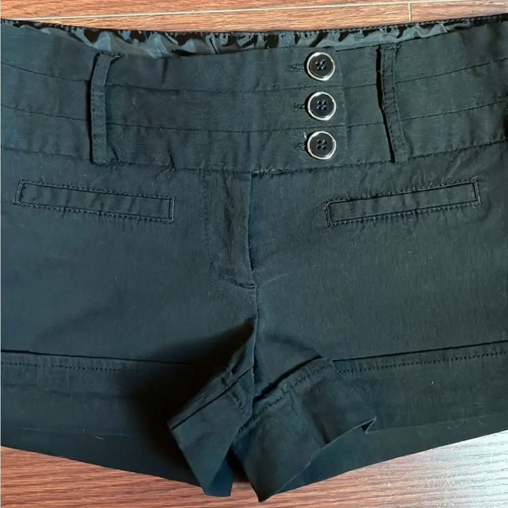 Tracy Evans 2.5” Side Button Stretch Shorts Juniors Sz 3 XS Black Vintage Y2K